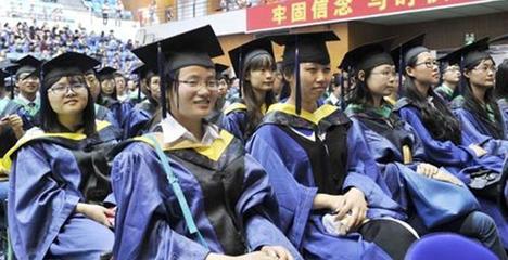 2021研究生报考377万人,5年增加113%,学历会贬值吗